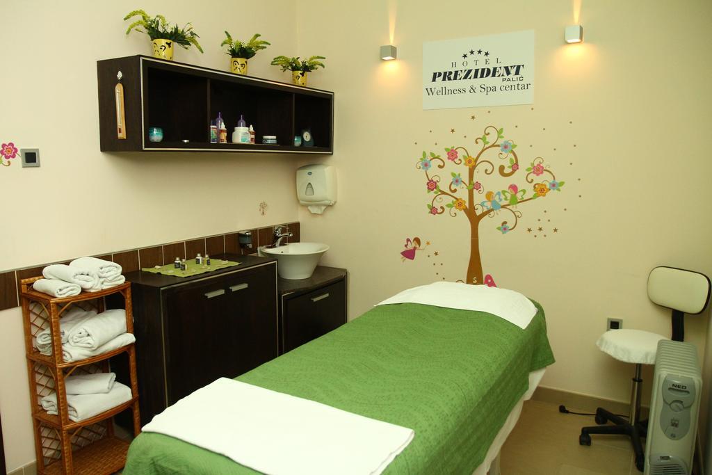 Hotel Prezident ปาลิช ภายนอก รูปภาพ