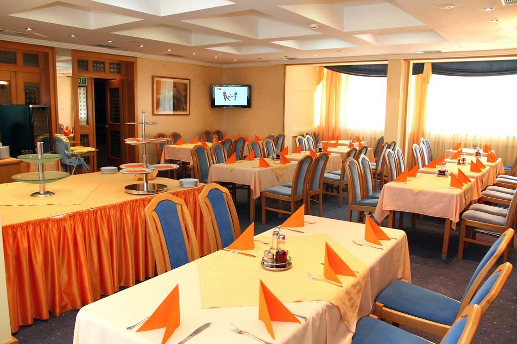 Hotel Prezident ปาลิช ภายนอก รูปภาพ